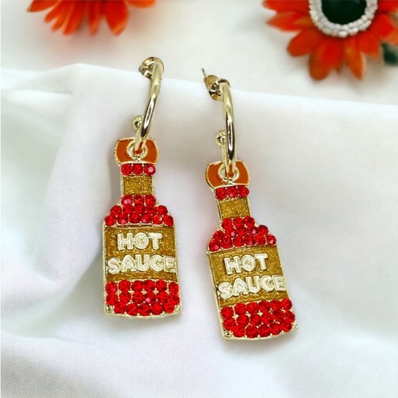 Turn Up the Heat: Sizzling Hot Sauce Earrings! 🌶️ NWT Red Rhinestone Hoops - Picture 4 of 5